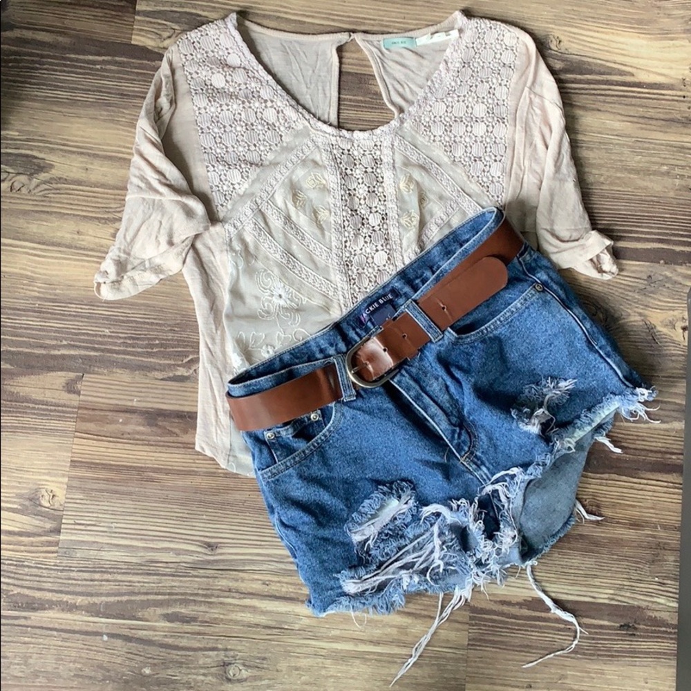 ⭐️ Boho style lace top⭐️ - Picture 1 of 6